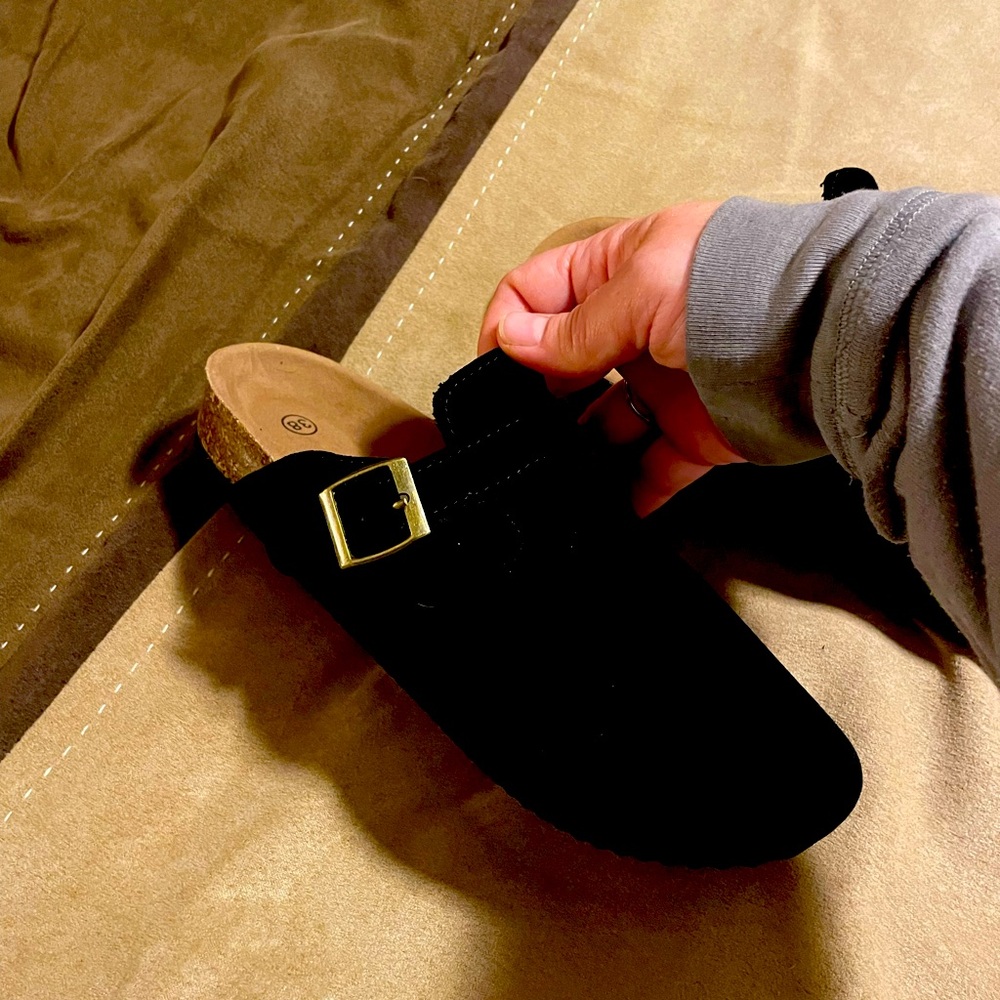 Size 7 slide on shoes